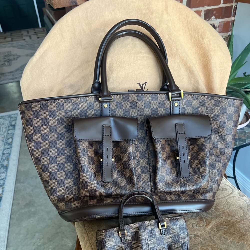 Loui Vuitton bag with mini wallet